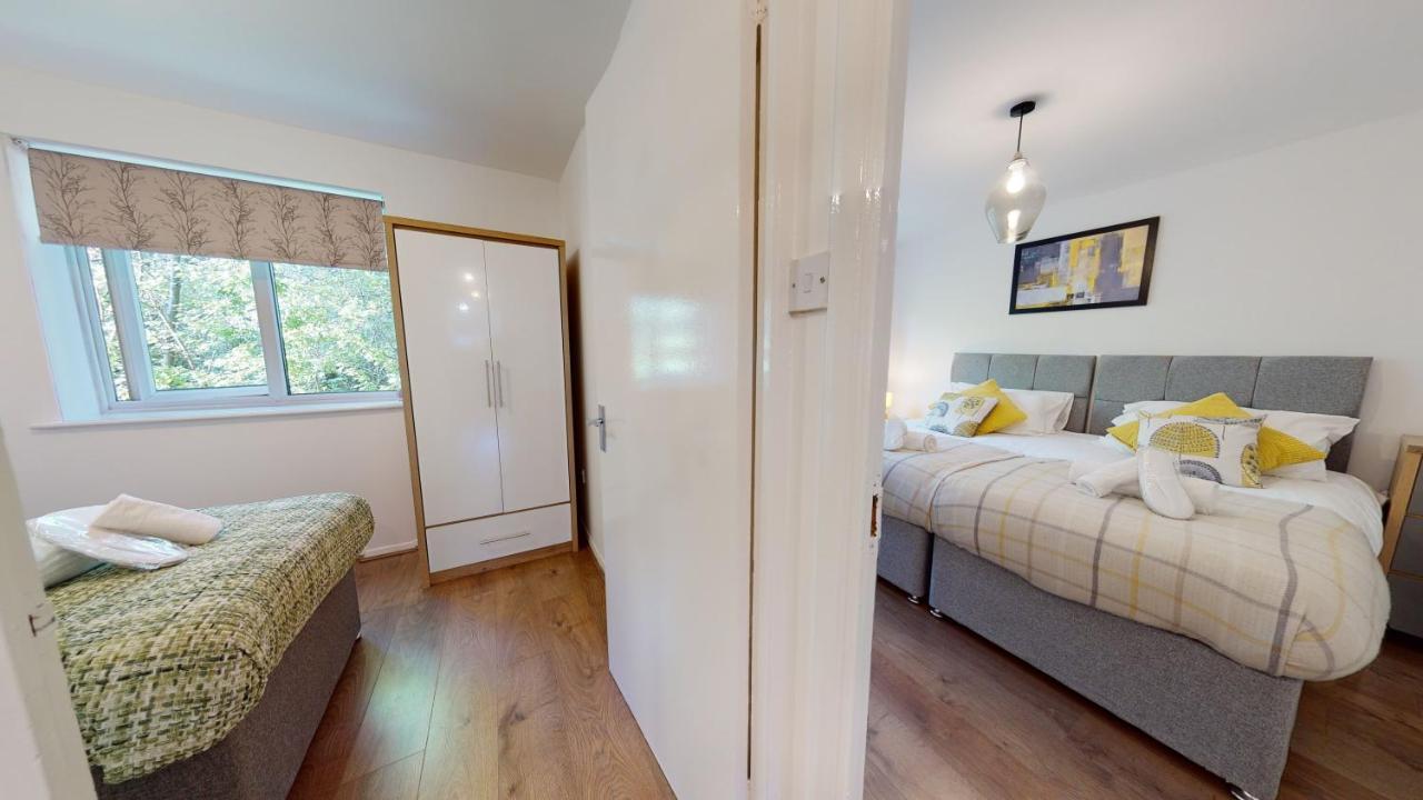 2Bedrm-4Guests-Parking-Nearstation Apartment London Bagian luar foto