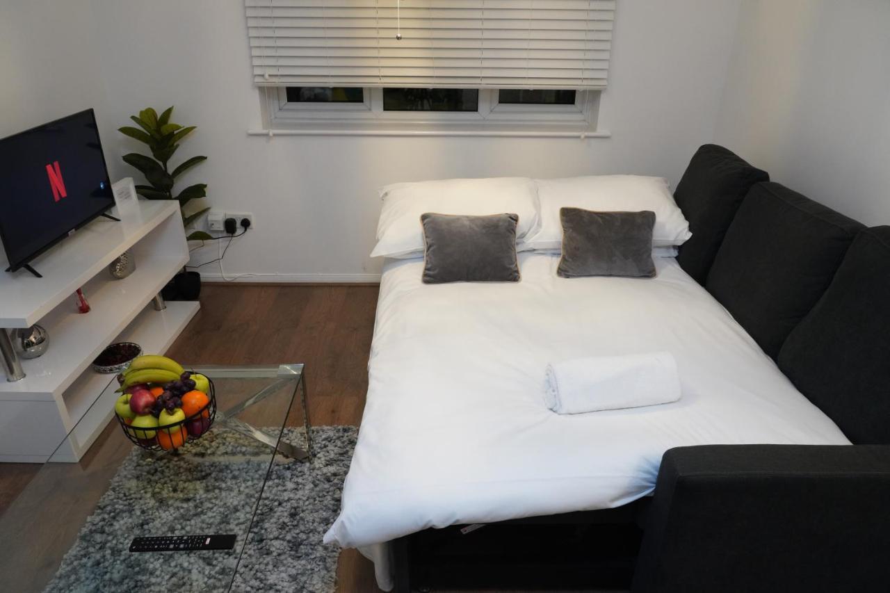 2Bedrm-4Guests-Parking-Nearstation Apartment London Bagian luar foto