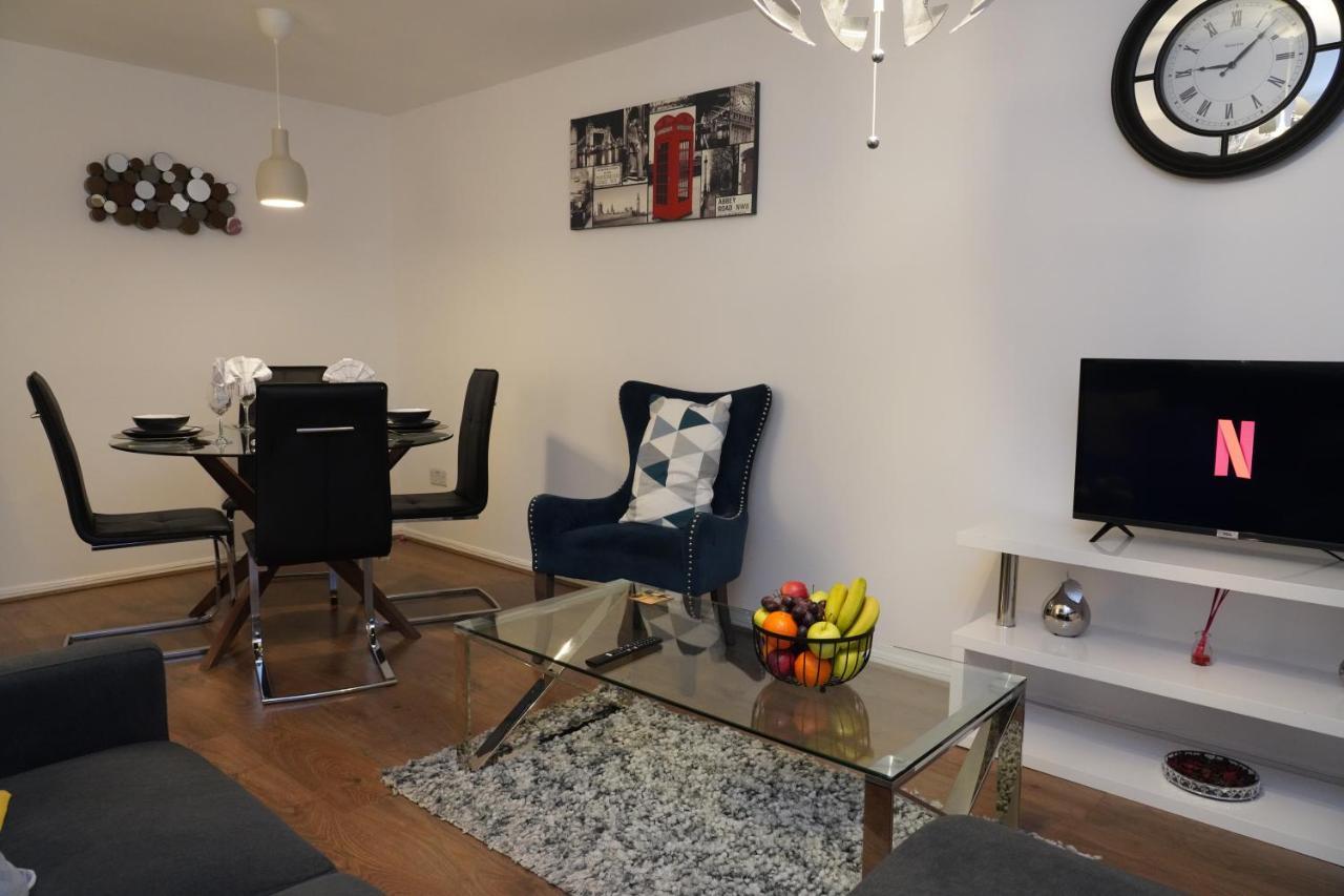 2Bedrm-4Guests-Parking-Nearstation Apartment London Bagian luar foto