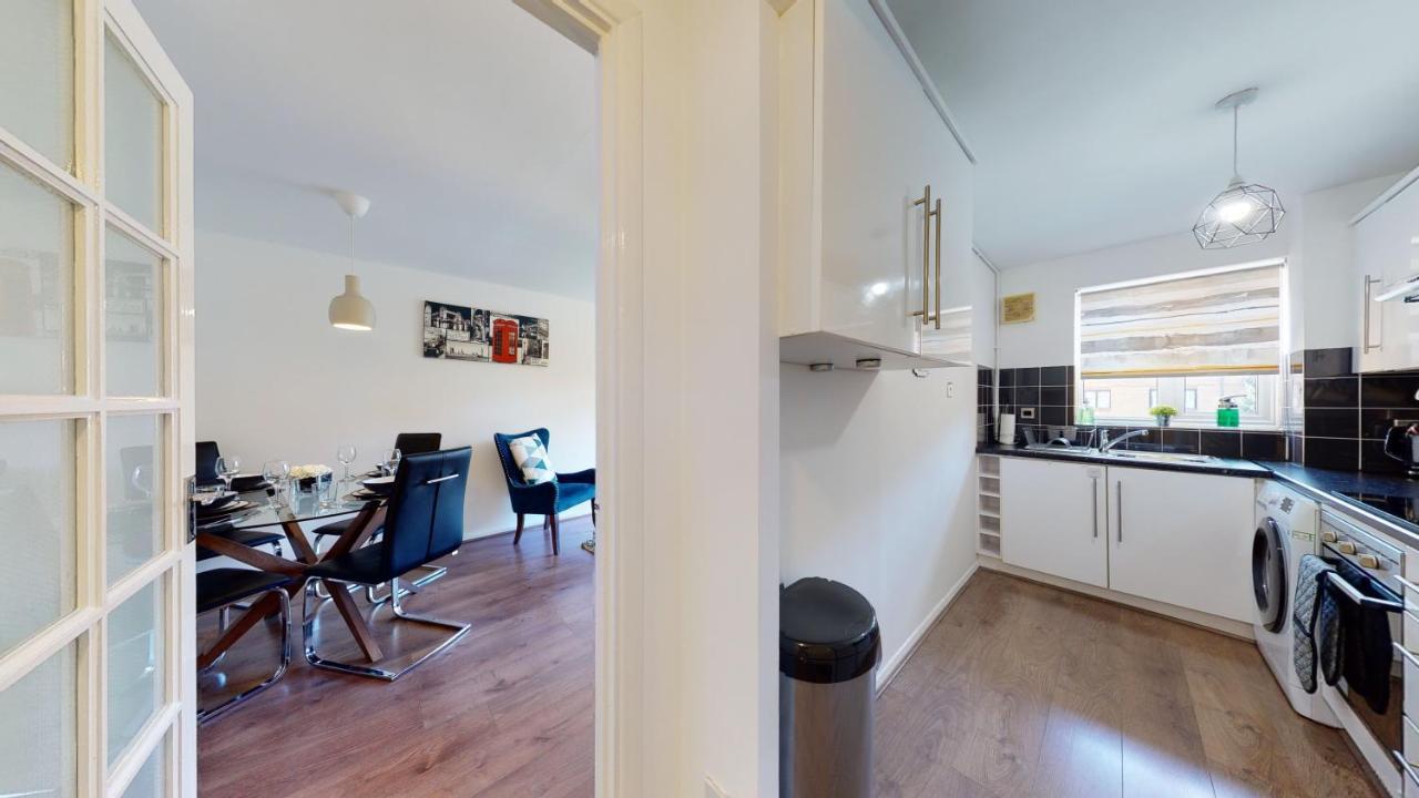 2Bedrm-4Guests-Parking-Nearstation Apartment London Bagian luar foto